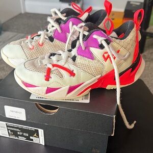 Jordan Why Not Zero.3 SE Russel Westbrook Basketball Sneakers Youth Sz 1